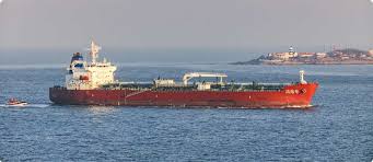 散雜船租船 - 船舶在海上航行